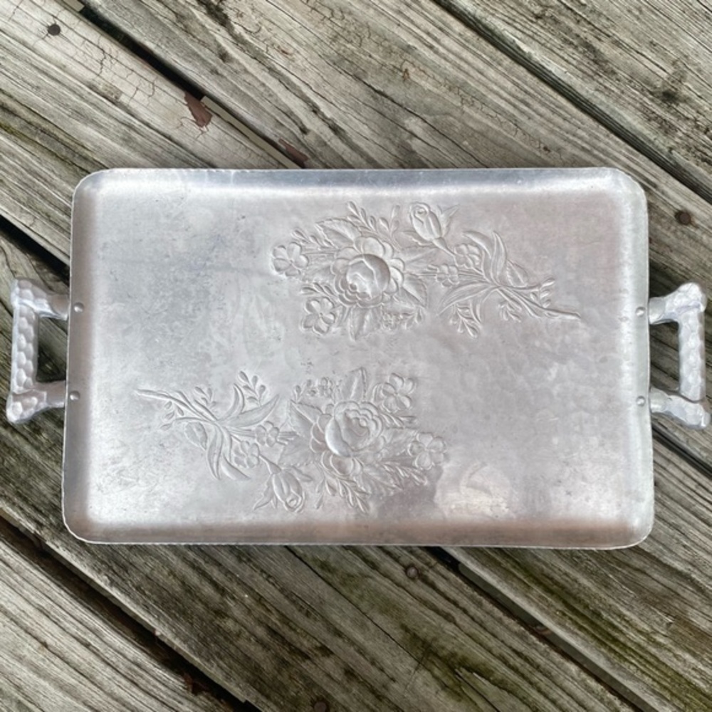 Vintage Everlast hand forged aluminum serving tray with floral print  GVC